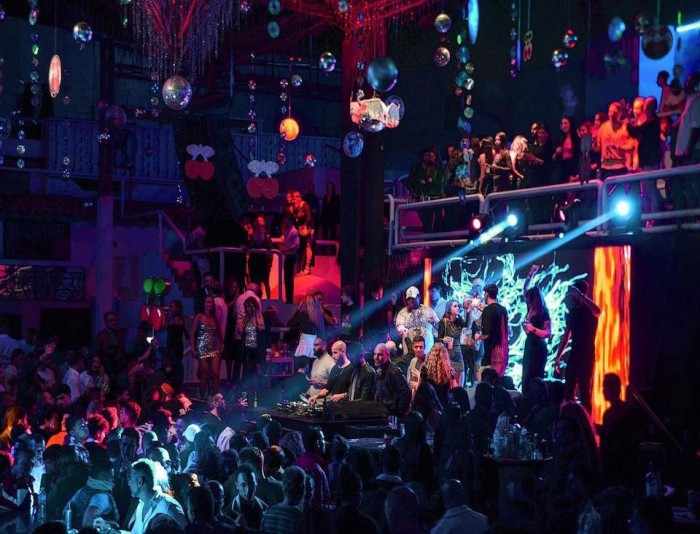 Bus Stop Sharm El Sheikh Nightclub Party